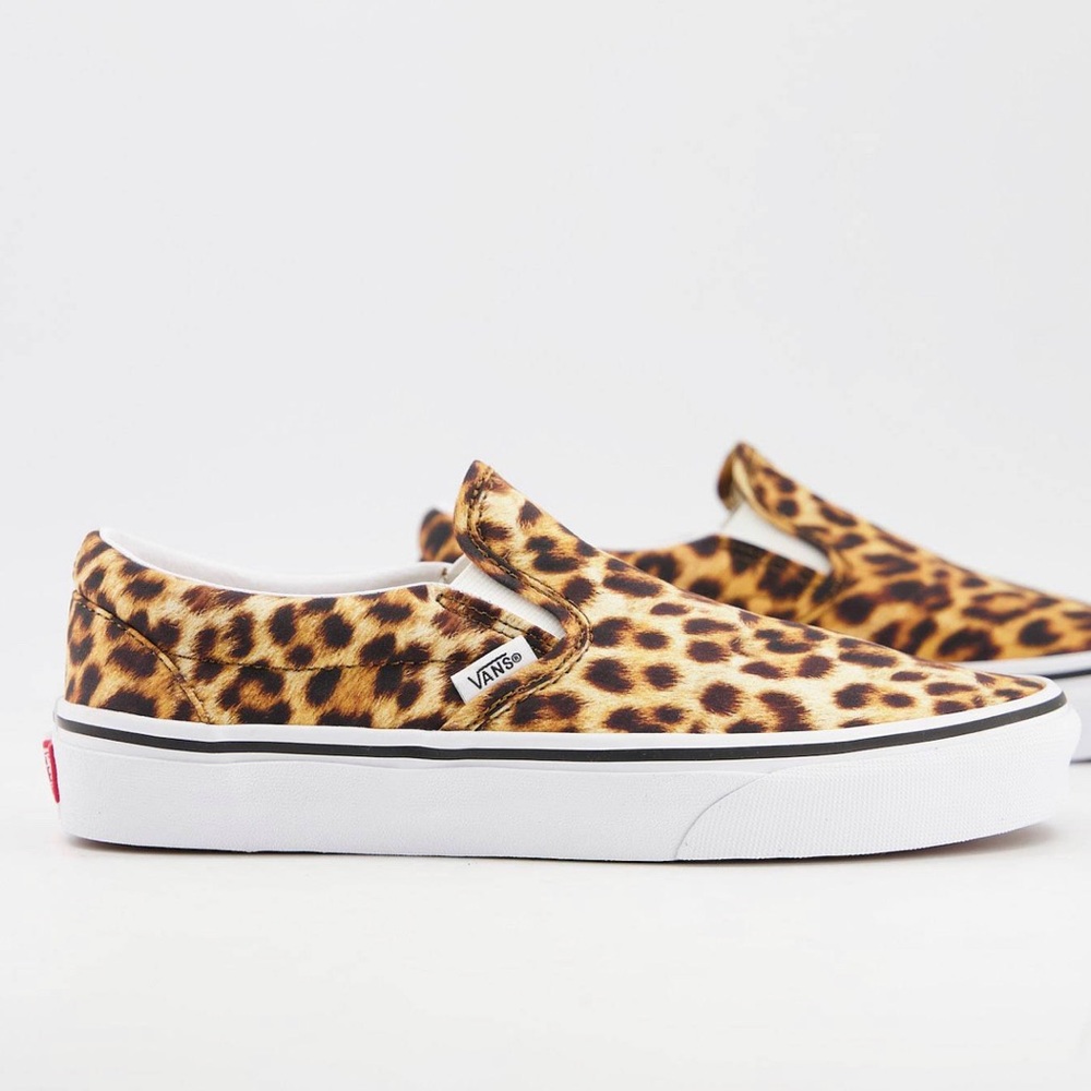Leopard Vans